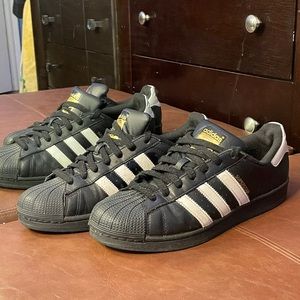 Adidas Shell-Toe Sneaker